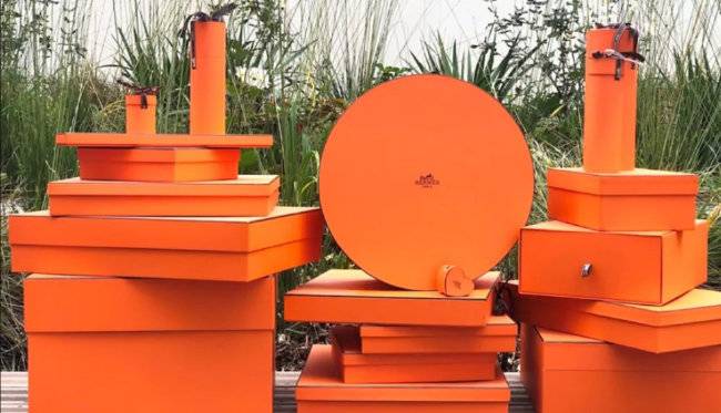 오렌지 컬러 박스. [에르메스 홈페이지]