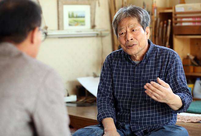 인터뷰하는 양태현 궁시장 (청주=연합뉴스) 천경환 기자 = 양태현 궁시장이 연합뉴스와 인터뷰하고 있다. 2022.10.14
ks@yna.co.kr
(끝)