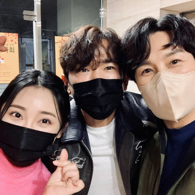 신화 김동완, 이민우, 홍지윤