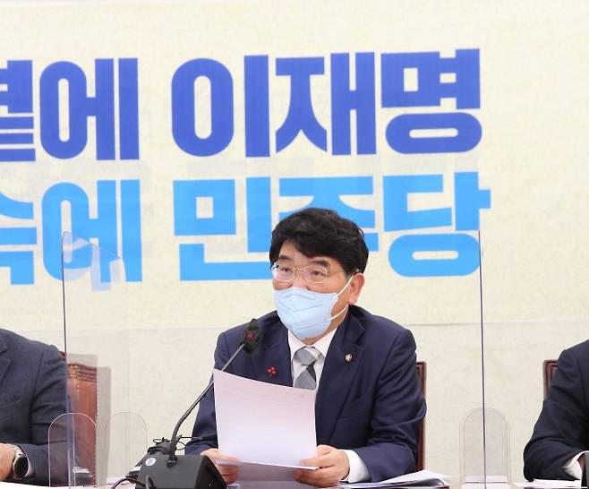 박완주 의원이 최저시급에 못 미치는 인건비를 받는 학생연구원의 실태를 지적했다. 박완주 의원실 제공