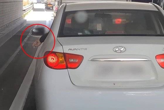 [사진=유튜브 '한문철 TV' 캡처]