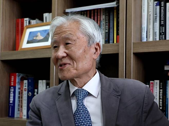 연합뉴스와 인터뷰 중인 조갑제 [촬영 정한솔]