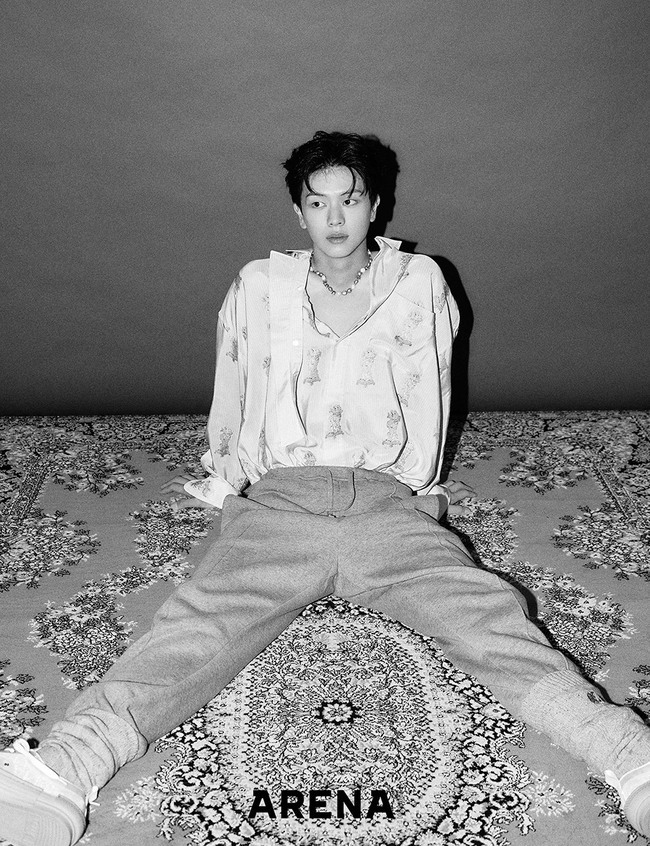 Actor Yook Sungjae showed off his kitschy charm.Arena Homme Plus released an interview with actor and singer Yook Sungjae fashion picture on October 25th.Yook Sungjae is the 11th year of his debut, so I know how to cope flexibly with any situation. Its more of an improvisation than a coping. But when I increased my improvisation, I felt that it was less fresh.I want to experience a new and bold situation while watching the top model, sweetness and bitter taste. I expressed my desire not to be idle and aspirations for Top Model.When I asked Yook Sungjae, who said that I want to live as I go in an interview, I still think the same thing.There is a problem that can not be solved no matter how worried you are, and there is something that does not change even if you try harder. So if you are happy, you will accept it as happy and sad if you are sad. On the other hand, Yook Sungjae said, I have to make the narrative of the script into my own acting. The work that I have to make each action and tone really delicate matches my personality.I am glad to postpone as prepared, but when the improvised adverb or the other actor showed an unpredictable performance, the acting to cope with it is also interesting.Finally, when I asked what is the most important value to Yook Sungjae,  ⁇  I was not happy when my self-esteem disappeared. It seems to be the most important thing, and I have lived in a high state until now.If you want to try hard or really not, you can give up quickly. 