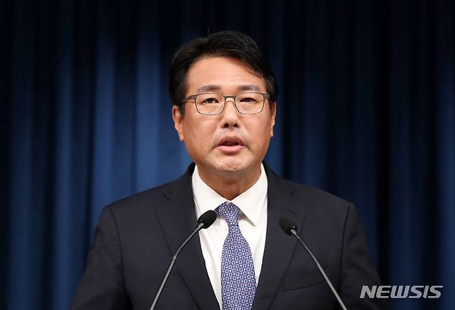 [서울=뉴시스] 홍효식 기자 = 지난달 15일 김태효 국가안보실 제1차장이 서울 용산 대통령실 브리핑룸에서 윤석열 대통령의 영국·미국·캐나다 순방 관련 브리핑을 하고 있다. 2022.09.15. yesphoto@newsis.com