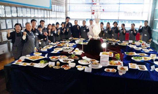 경남 창원특례시는 ‘제2회 창원 맛스터(Master) 요리학교’맛스터쉐프 요리경연대회를 열었다.