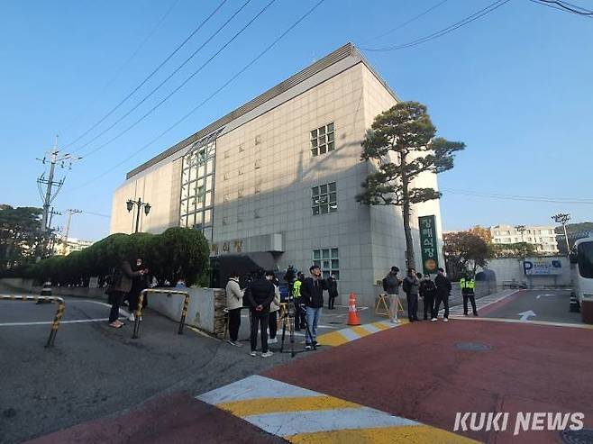 30일 서울 용산구 순천향대병원 장례식장 앞.&nbsp; &nbsp;사진=정진용 기자&nbsp;