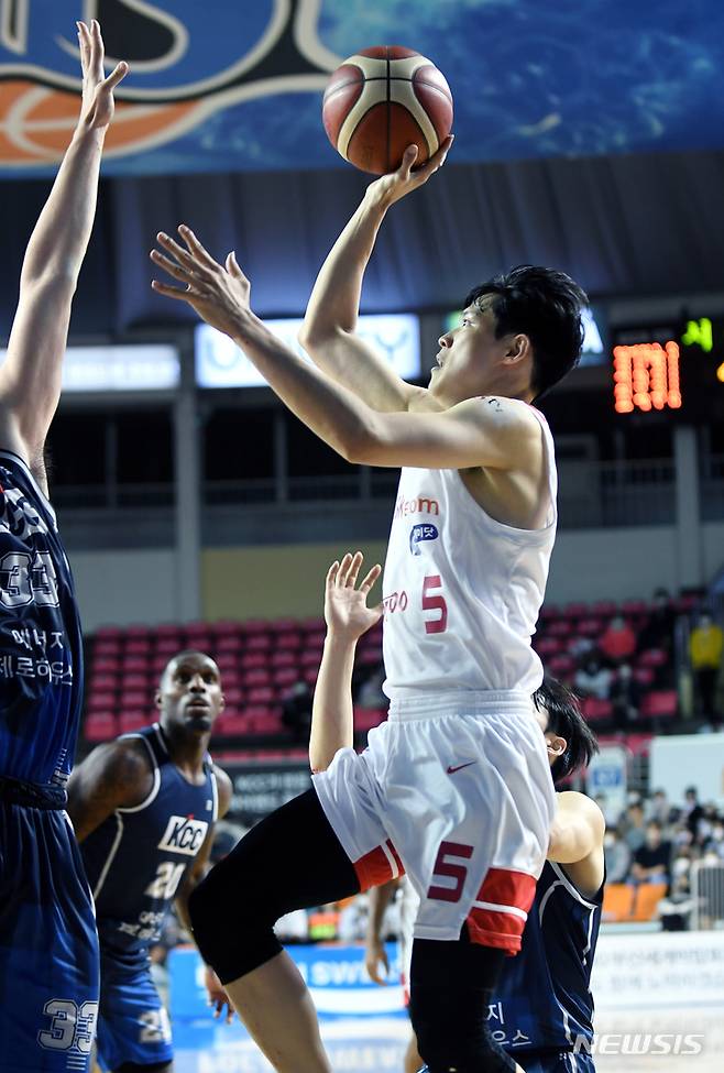 [서울=뉴시스]프로농구 SK 김선형. (사진=KBL 제공)