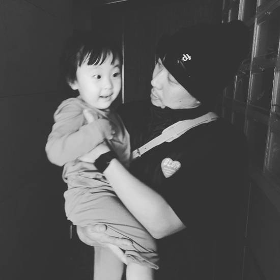 '별♥' 하하, 희귀병 투병 막내딸 근황…애틋하네