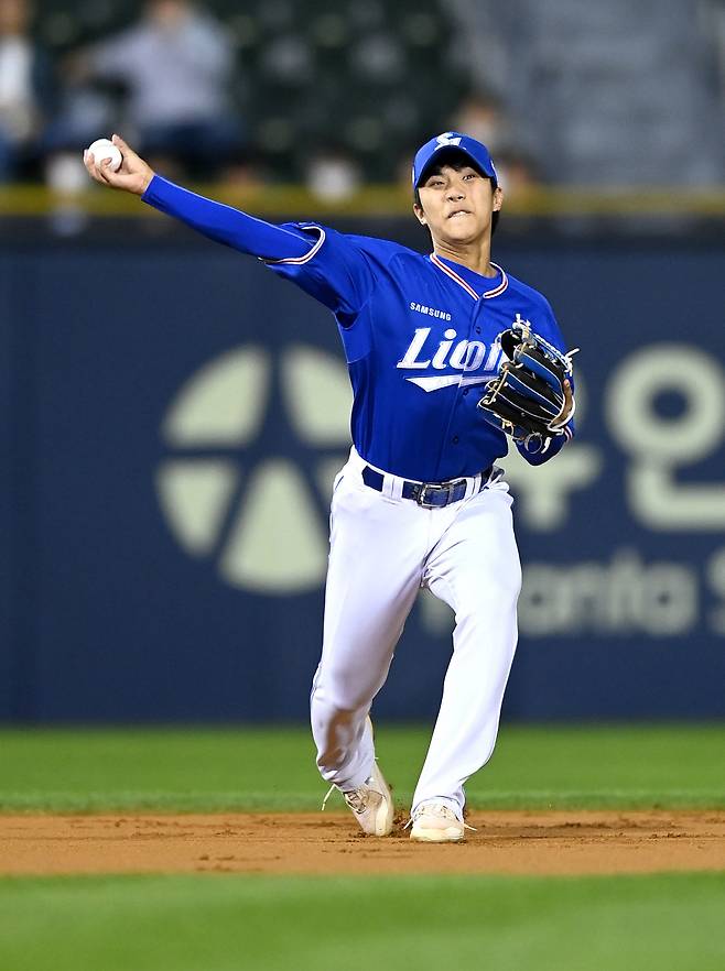 KBO 프로야구 2022 시즌 

삼성-두산

삼성 유격수 이재현

2022년 10월7일 잠실

삼성 라이온즈