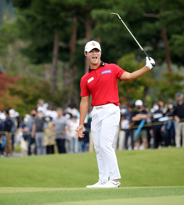 2022시즌 한국프로골프(KPGA) 코리안투어 '까스텔바작 신인상(명출상)'을 차지한 배용준 프로. 사진제공=KPGA