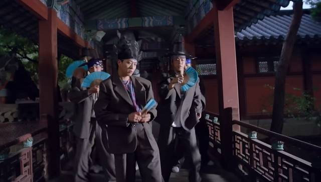 비 신곡 '팔각정'의 댄스 영상. 엠넷 제공