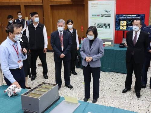 한샹 항공을 방문한 차이잉원 대만 총통(오른쪽에서 2번째) [대만 중앙통신사 캡처. 재판매 및 DB 금지]