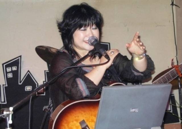 백미현은 지금도 라이브 무대에서 꾸준한 활동을 이어가고 있다. 백미현의 인생곡 '난 바람 넌 눈물'은 의 맑고 청아한 보이스에 싱어송라이터 신현대의 묵직한 하모니가 빛을 발한 불후의 명곡으로 남아있다. /백미현 팬커뮤니티