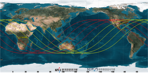 창정 5B 로켓 잔해의 추락 예상 범위(2022년 11월 4일 22시 45분 (KST) ± 6시간). 노란색: 예측 시간 전 6시간, 붉은색: 예측 시간 후 6시간. [사진=천문연]