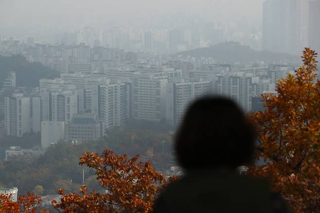 지난 1일 서울 남산에서 바라본 시내 아파트 단지 ⓒ연합뉴스