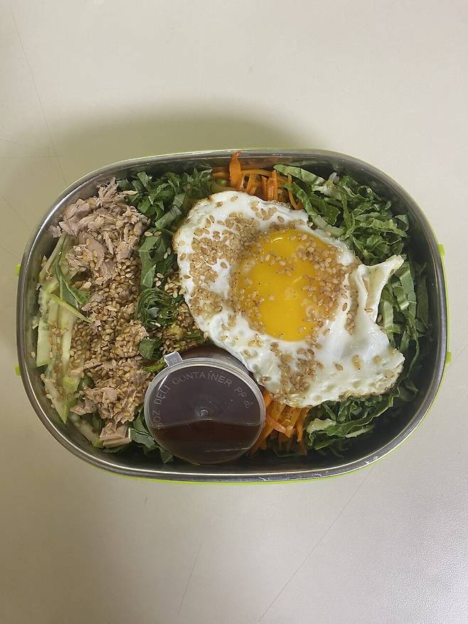 직장인 장하나씨의 참치 비빔밥 도시락. 장하나 제공