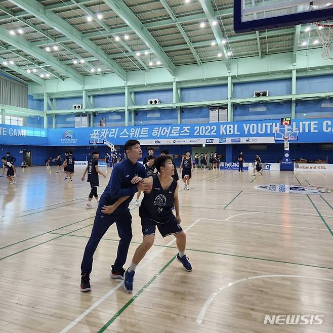 [서울=뉴시스]이규섭 해설위원 (사진 = KBL 제공)