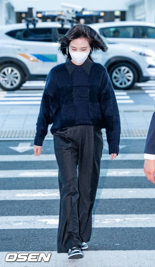 [OSEN=인천공항, 민경훈 기자]박은빈이 출국장으로 이동하고 있다. 2022.11.04 / rumi@osen.co.kr