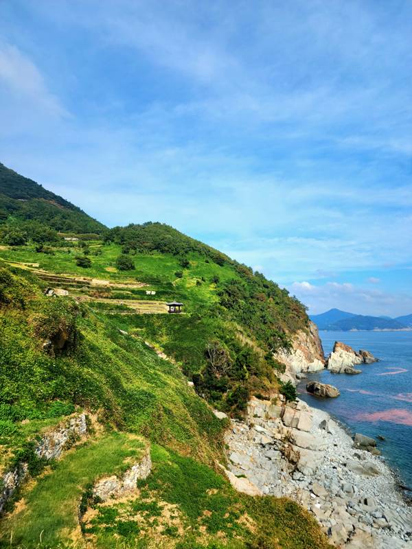 다랭이지겟길 해안풍경.