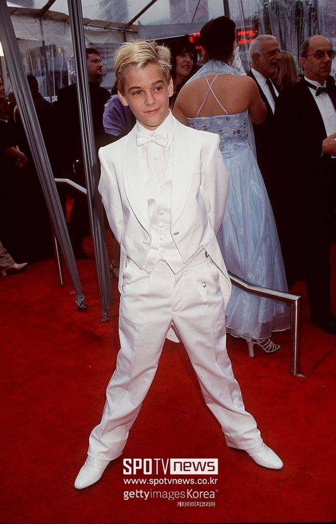 ▲2000년 그래미 어워즈 참석 당시 아론 카터. ⓒ게티이미지