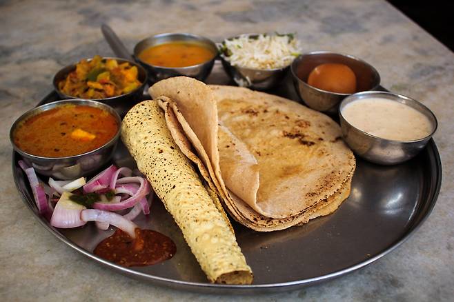 인도 전통 음식 도사, 로티 / 사진 = flickr