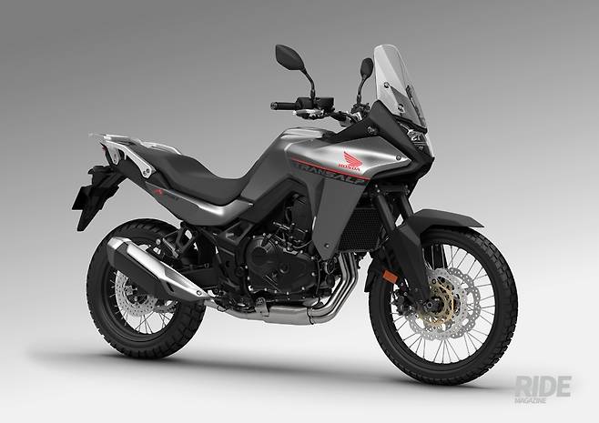 매트 이리듐 그레이 메탈릭 색상