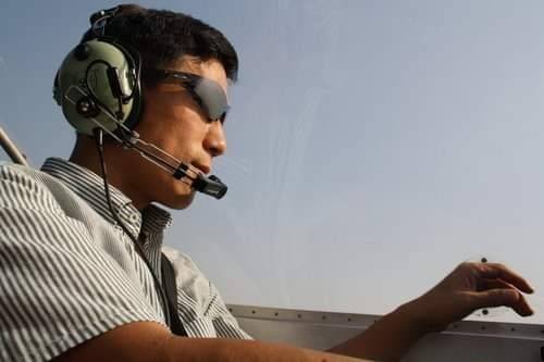 경비행기 조종하는 진중권 [본인 제공]