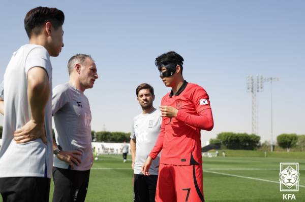 15일 카타르 도하의 알에글라 훈련장에서 훈련 중인 손흥민의 모습. 사진｜KFA 제공