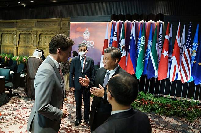 16일 G20 정상회의 연회장에서의 시진핑 주석과 트뤼도 총리
