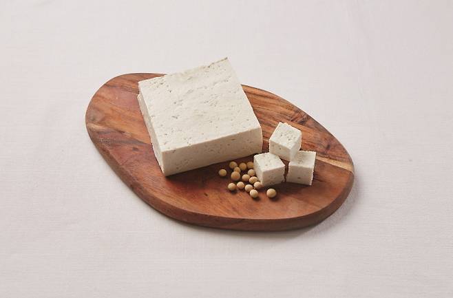 두부는 열량이 낮아 체중감량에 좋고, 뼈 건강에 도움을 준다. [사진=국립농업과학원]