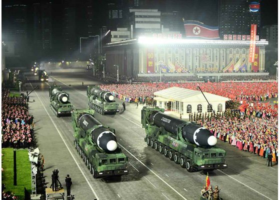 북한 화성-15형 대륙 간 탄도 미사일(ICBM). 사진=노동신문 캡처