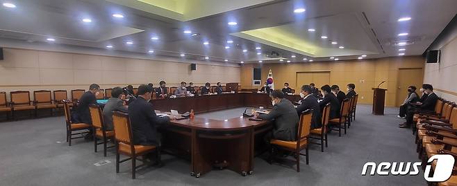 지난 21일 전북도에서 개최된 '옥정호 상생협의체' 첫 회의 모습.(전북도 제공)2022.11.22/뉴스1
