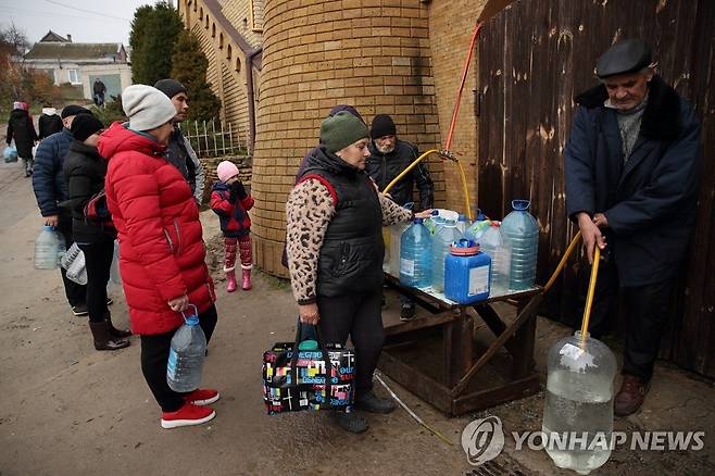 헤르손 식수난 [로이터 연합뉴스 자료사진. 재판매 및 DB 금지]