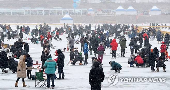 2020년 인제 빙어축제 모습 [연합뉴스 자료사진]