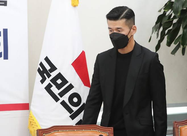 국민건강지킴·따뜻한동행 - 중증·희귀질환 치료 지원 강화를 위한 정책간담회에 참석한 션 [사진=뉴스1]