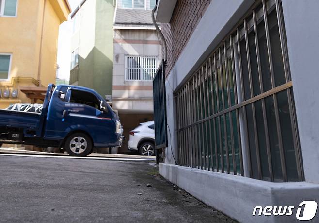 서울 동작구에 위치한 반지하 거주지의 모습. 2022.10.5/뉴스1 ⓒ News1 이재명 기자
