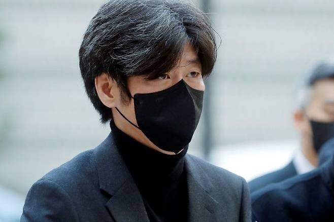 '대장동 개발 뇌물 혐의' 남욱 변호사가 23일 서울 서초구 서울중앙지방법원에서 열린 공판에 출석하고 있다. ⓒ뉴시스
