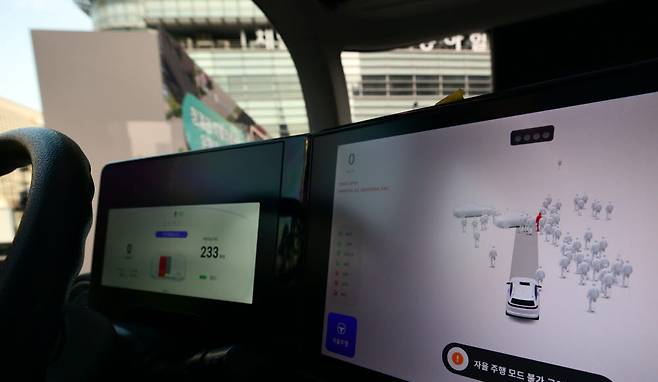 청계천 자율주행버스 내부 모습.
