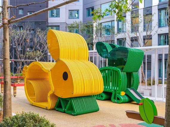 현대건설의 3차원(3D) 프린팅 기술로 제작된 힐스테이트 홍은 포레스트의 '토끼 놀이터' 현대건설 제공