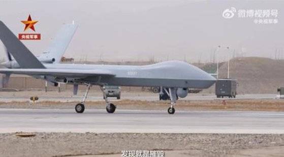 중국이 자체 개발한 드론. 비행 거리는 1천㎞ 이상으로 정찰은 물론 공격 임무도 수행할 수 있다. 사진 웨이보(중국 CCTV 군사채널) 캡처.