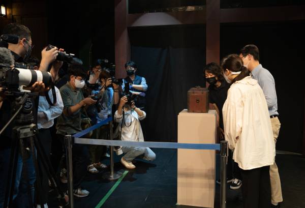 지난 7월 라이엇 게임즈는 문화재청과 협업해 해외에 반출돼있던 조선 왕조 유물 ‘보록’을 환수한 후 언론 간담회를 진행했다. 라이엇 게임즈 제공