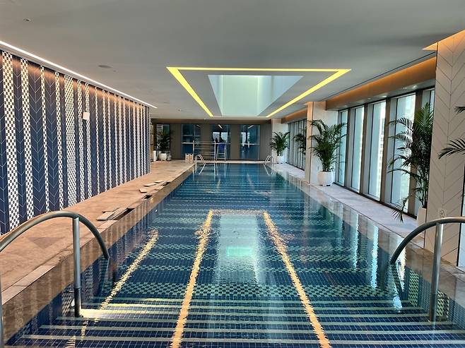 르메르디앙 실내수영장.  /사진= 강예신 여행+ 기자