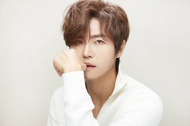 [서울=뉴시스] 가수 정동하 2022.11.24. (사진= 뮤직원컴퍼니 제공) photo@newsis.com *재판매 및 DB 금지