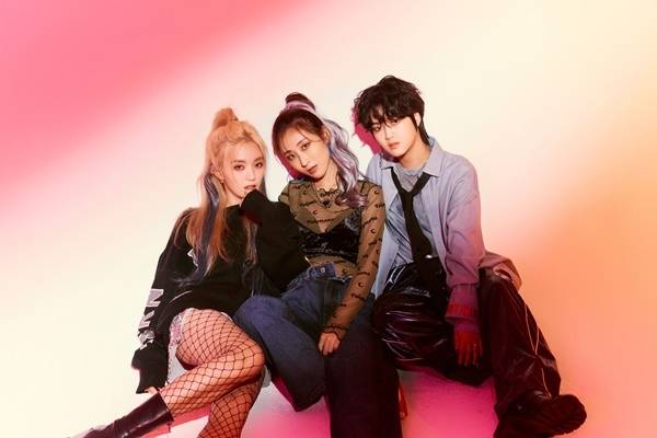 밴드 유니. 사진｜RXM