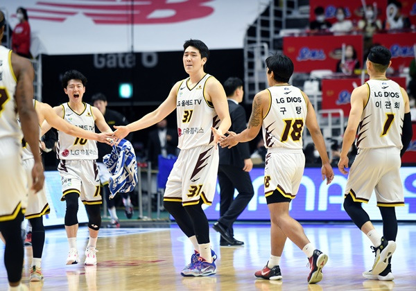 LG 선수단 / 사진=KBL 제공