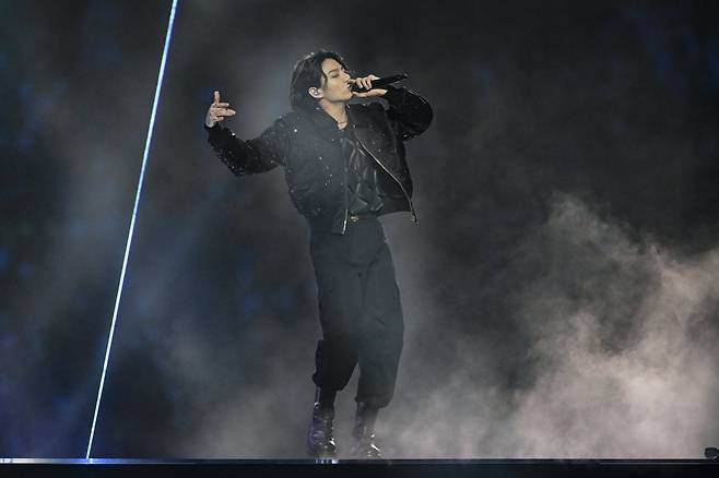 방탄소년단 정국 '틱톡' 개인 최초 1570억뷰..월드컵 송 'Dreamers' 10억뷰 돌파 '인기 돌풍'