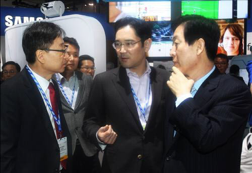 CES 2012 삼성전자 부스를 찾은 이재용 삼성전자 회장.