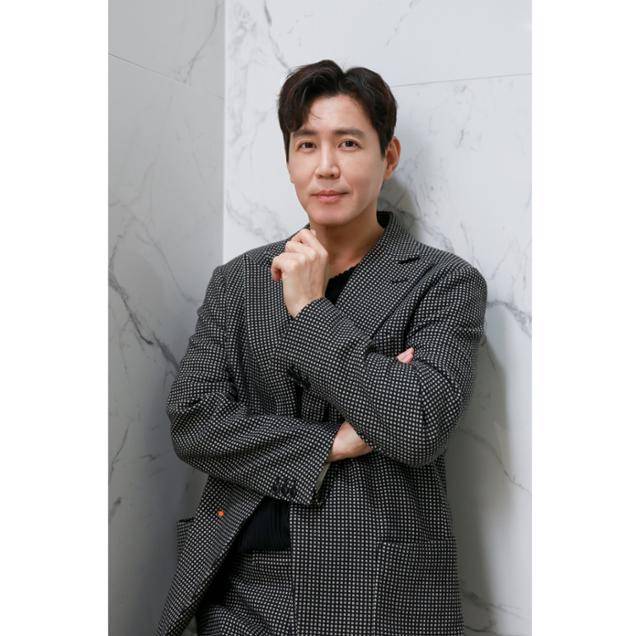 지난 22일 최원영은 서울 강남구에 위치한 사람엔터테인먼트에서 본지와 만나 MBC '금수저' 종영 인터뷰를 나눴다. 사람엔터테인먼트 제공