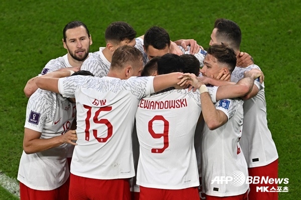 폴란드가 사우디에 1-0으로 앞서고 있다. 사진=ⓒAFPBBNews = News1