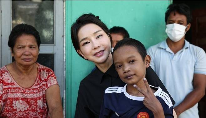 선천성 심장질환 환아 찾은 김건희 여사 / 사진=연합뉴스